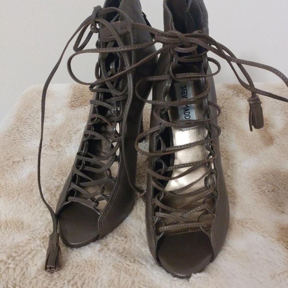 Steve Madden Rebecka Size 6